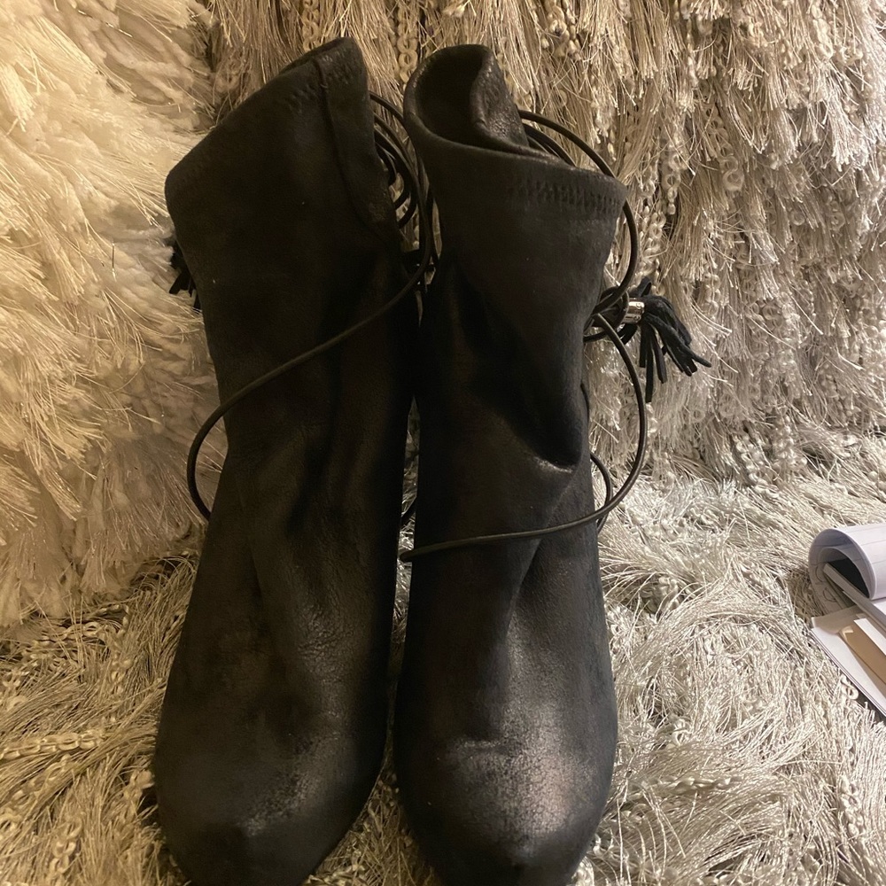 BCBG Generation Fannie Booties